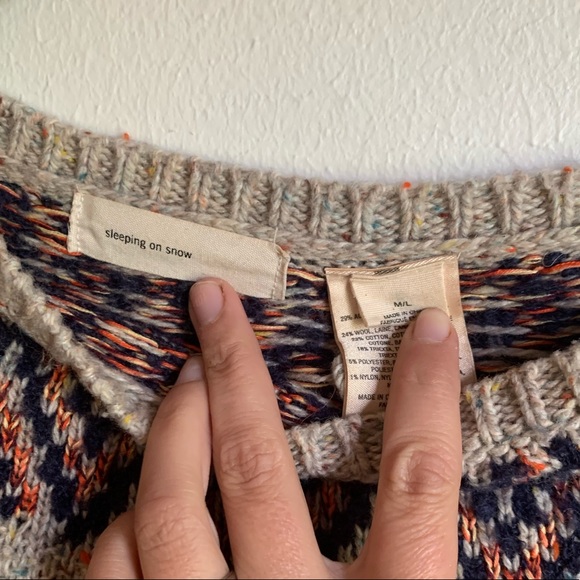 Sleeping on Snow Poncho Sweater with Sleeve, M/L - Picture 4 of 5